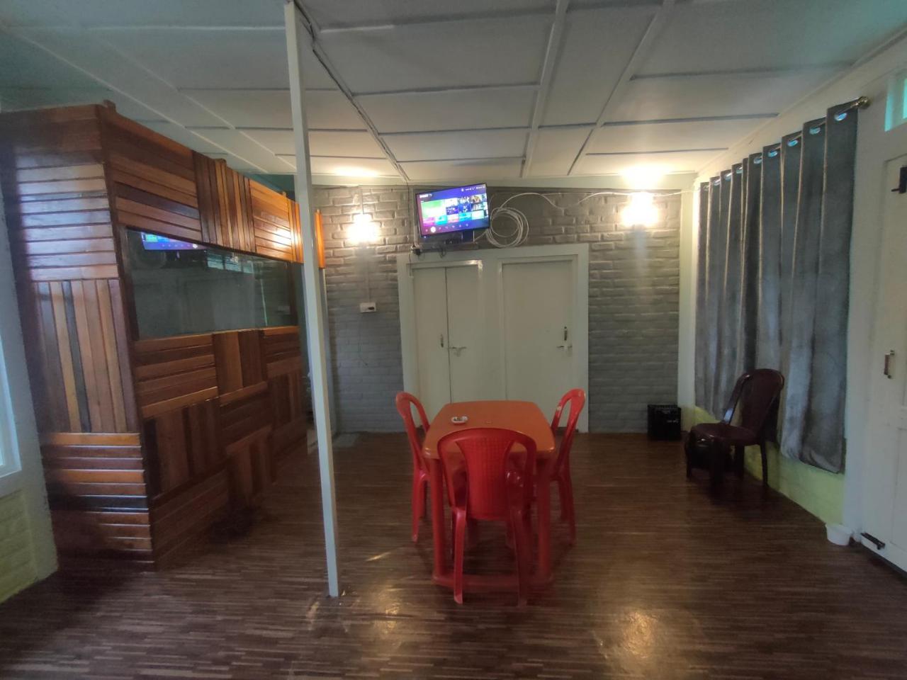 OYO HOME 87558 Ri Lum Homestay - Housity