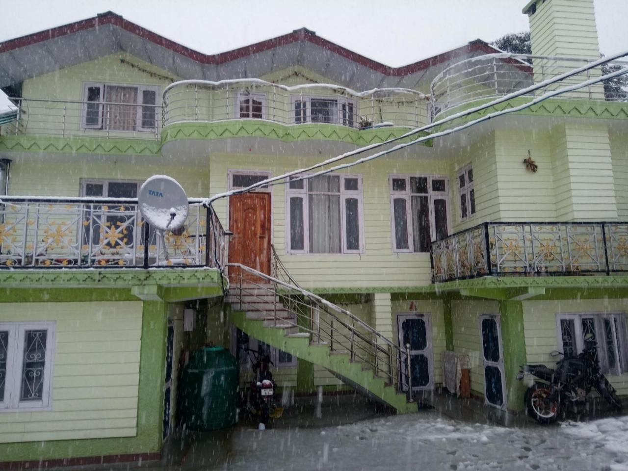 Akash Homestay 3Bhk - Housity
