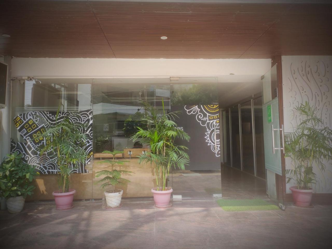SINGH Service Apartments Medanta - Housity