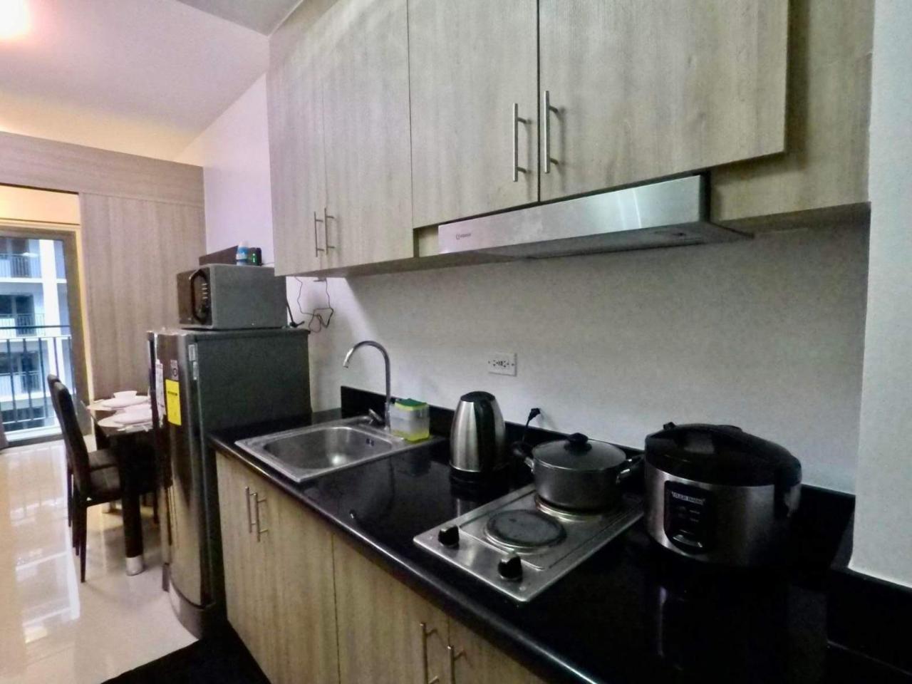STAYCATION CONDOSORT Shore 2 Residences by RGA - Housity
