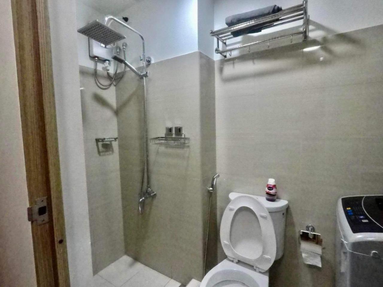 STAYCATION CONDOSORT Shore 2 Residences by RGA - Housity