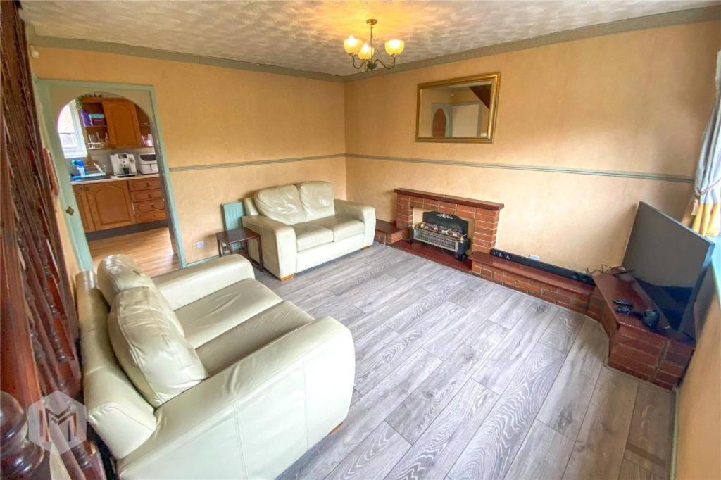 Birchwood Private Room for  2 - Housity