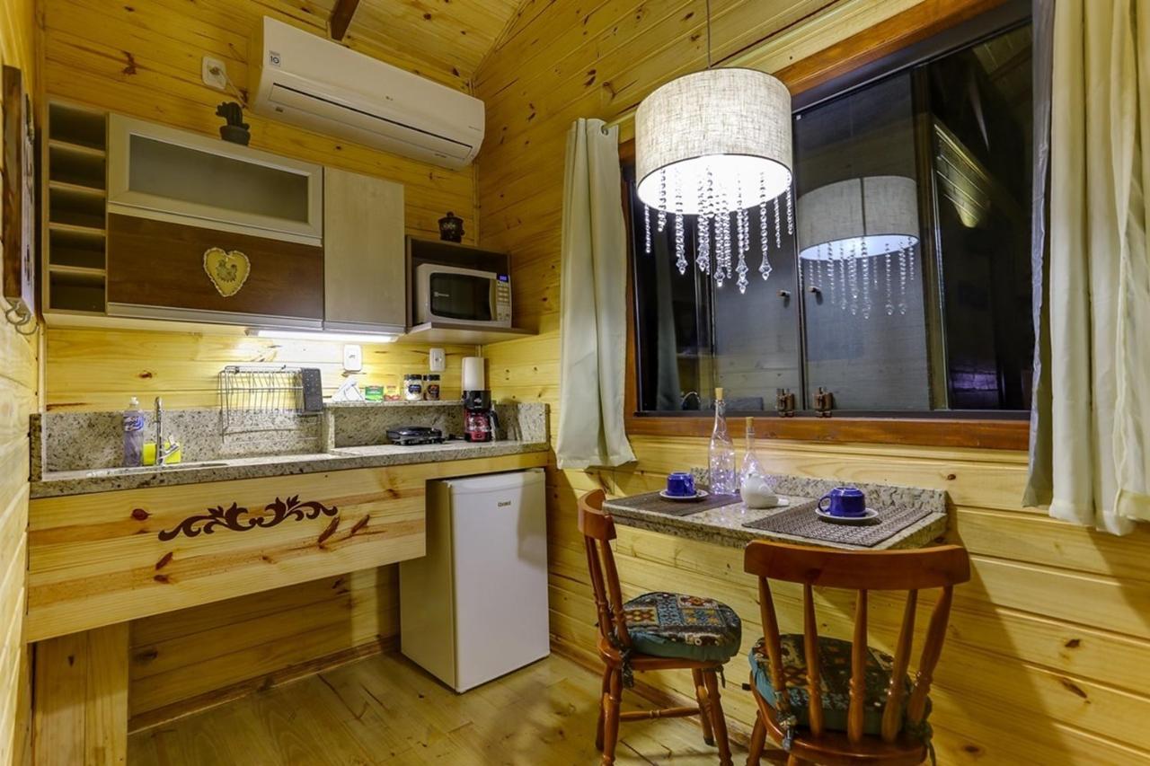 Chalé Romântico com lareira - Housity