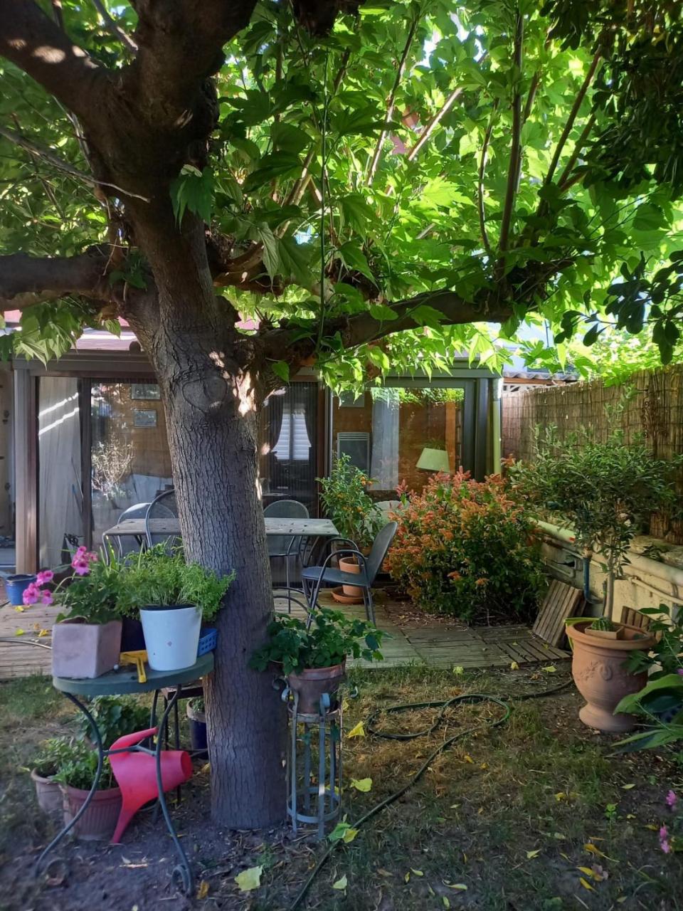 Apartment with garden at the gates of Avignon - Housity