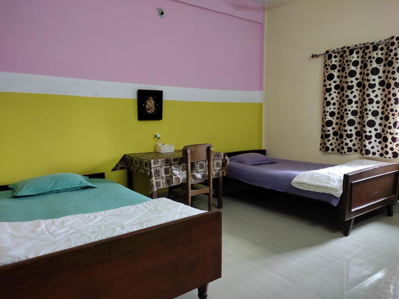 Snehalata Homestay - Housity