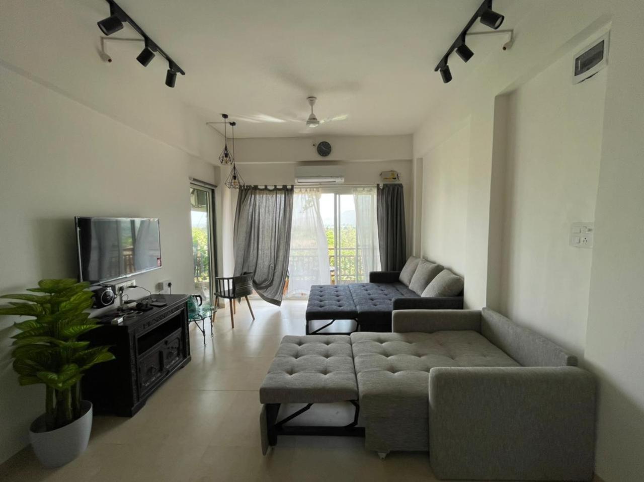 Scenic Bliss - Housity