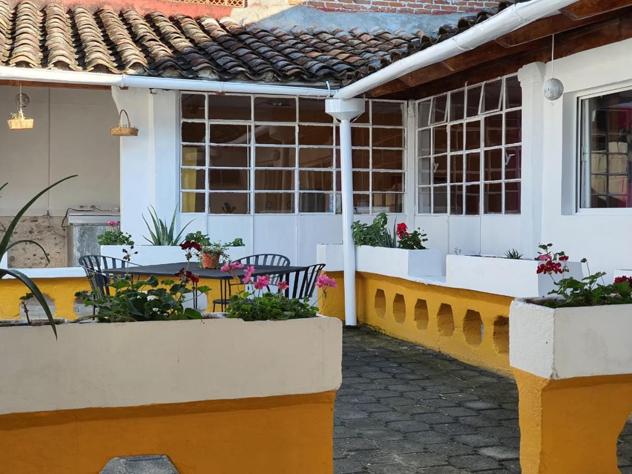 Casa de los Adoquines - Housity