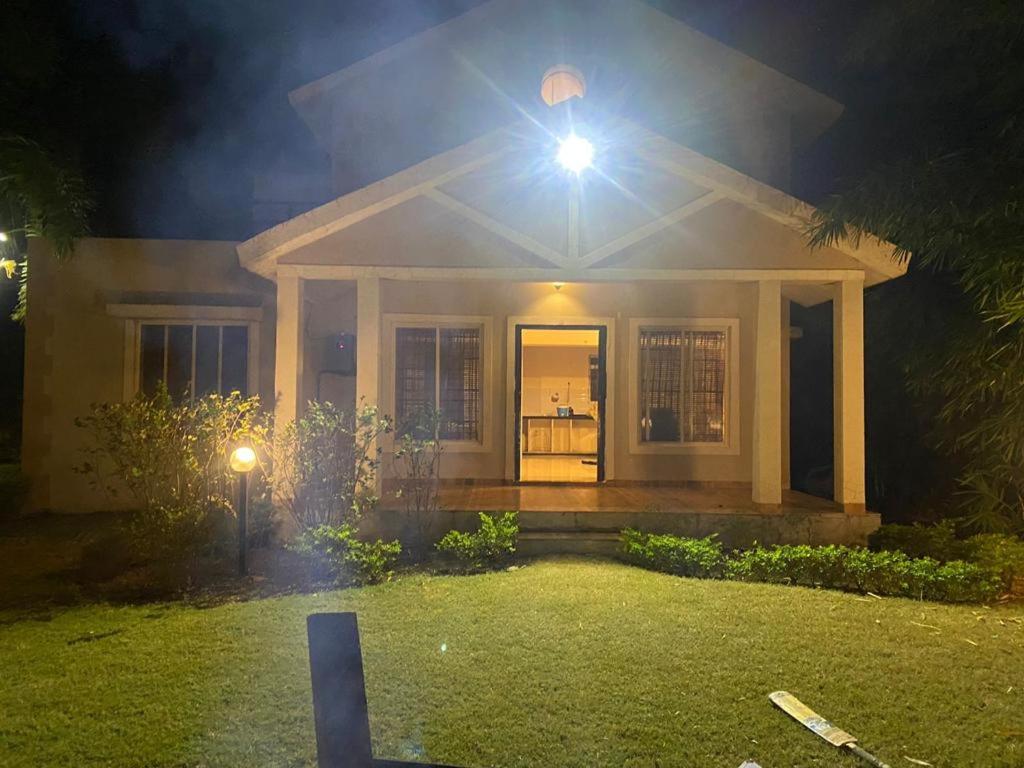 Woodlogs Farmhouse - Housity