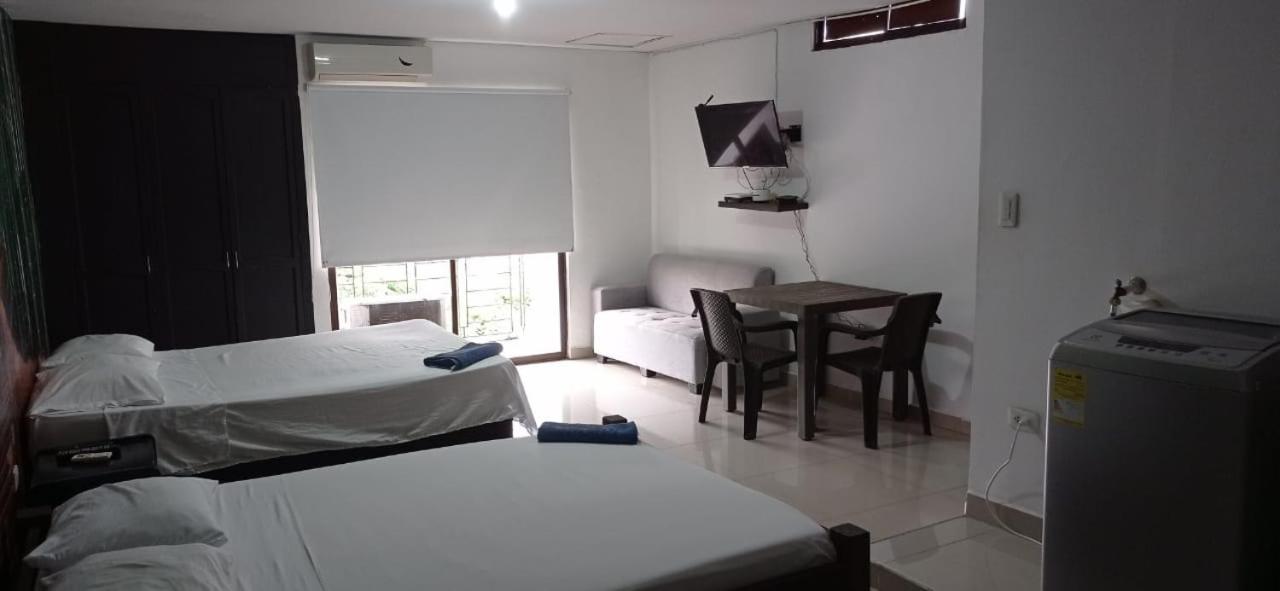 APARTAHOTEL C&C - Housity