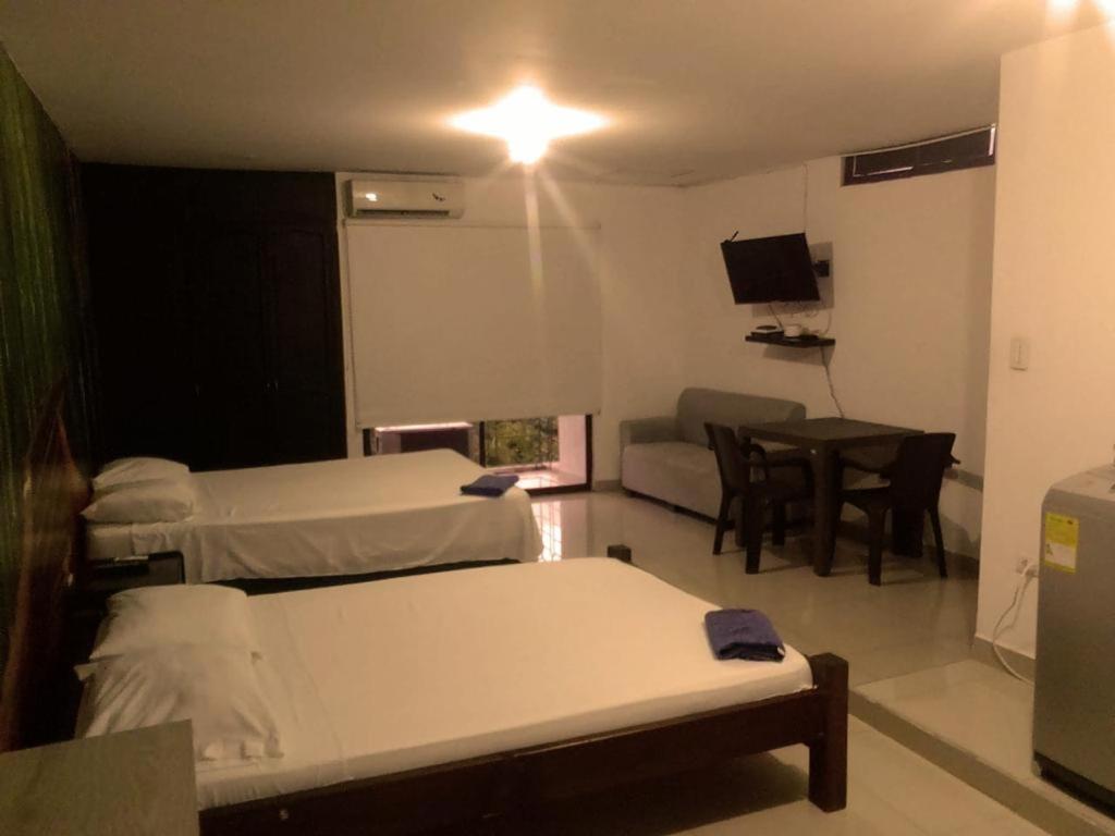 APARTAHOTEL C&C - Housity
