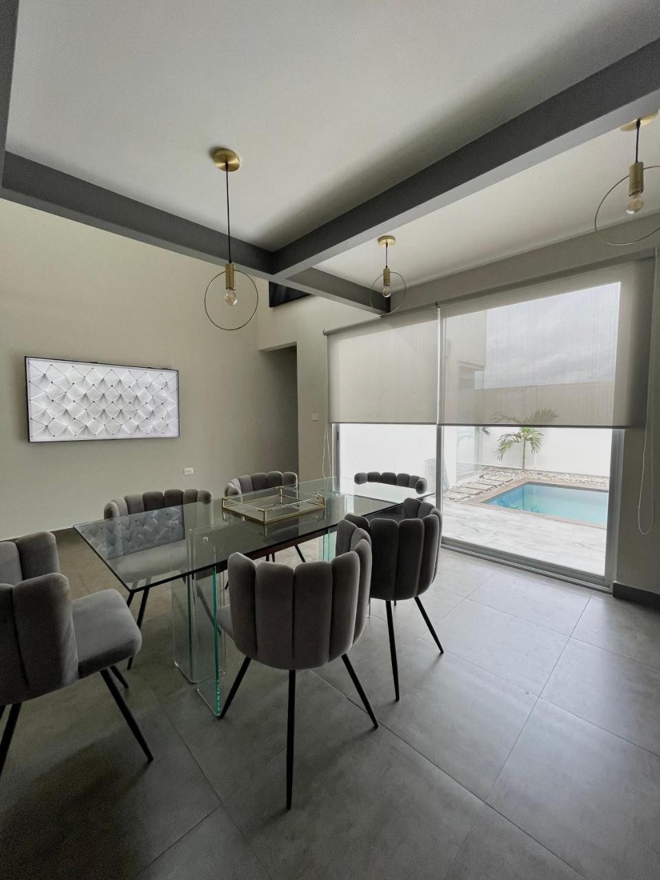 Casa de lujo ALTOZANO con alberca privada zona residencial - Housity