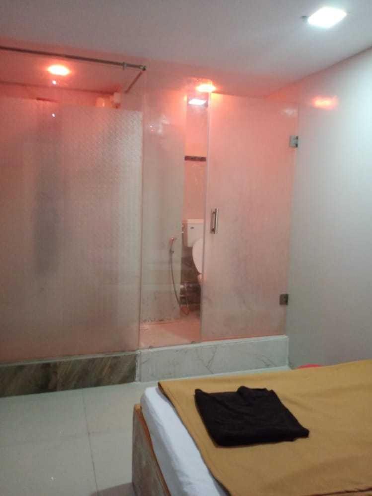 OYO 92759  Disney Rooms - Housity