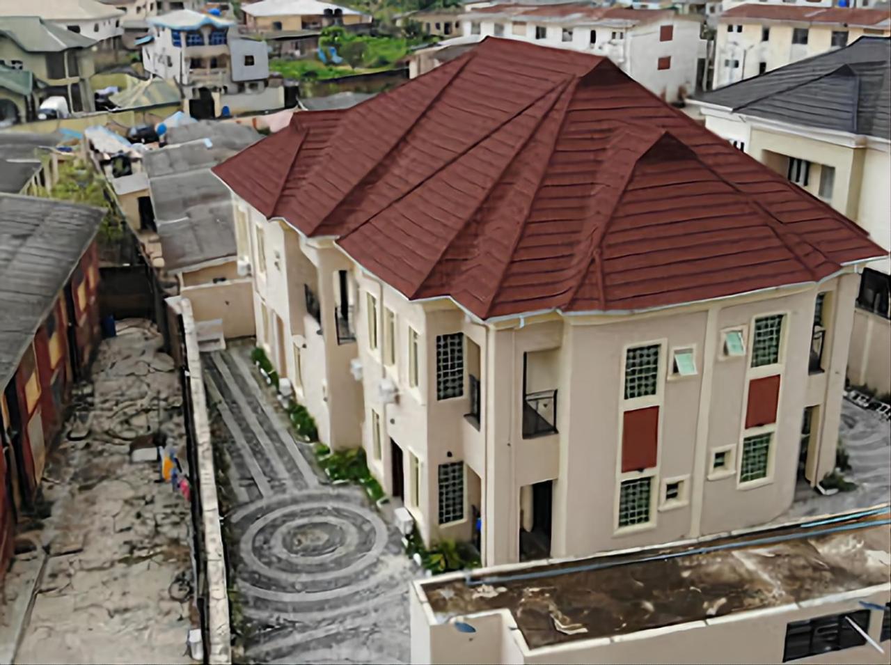 House 12 - Housity
