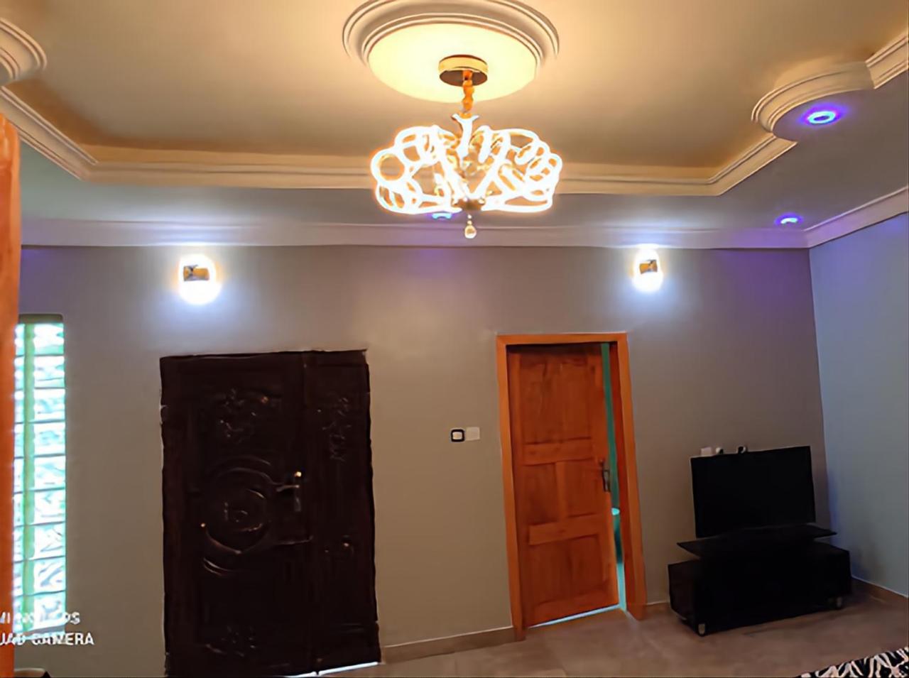 House 12 - Housity