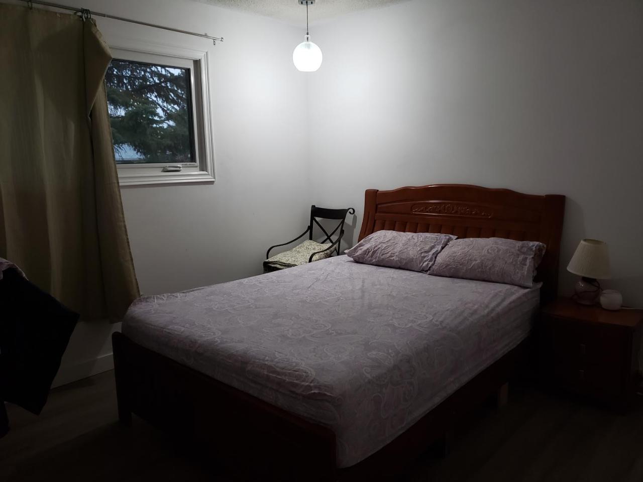 Cozy Home Winnipeg, Canada - Housity