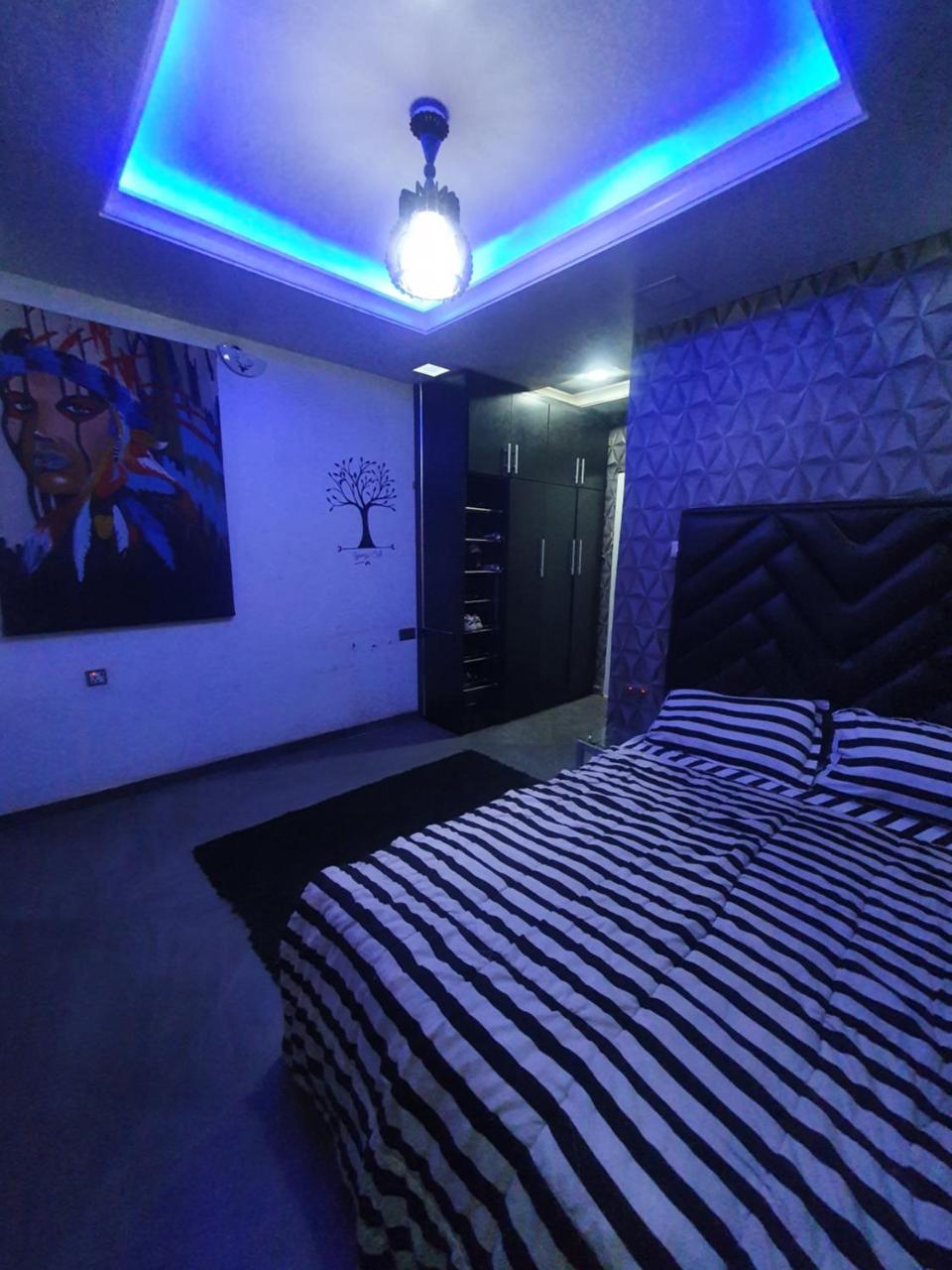 Lake view penthouse - Housity