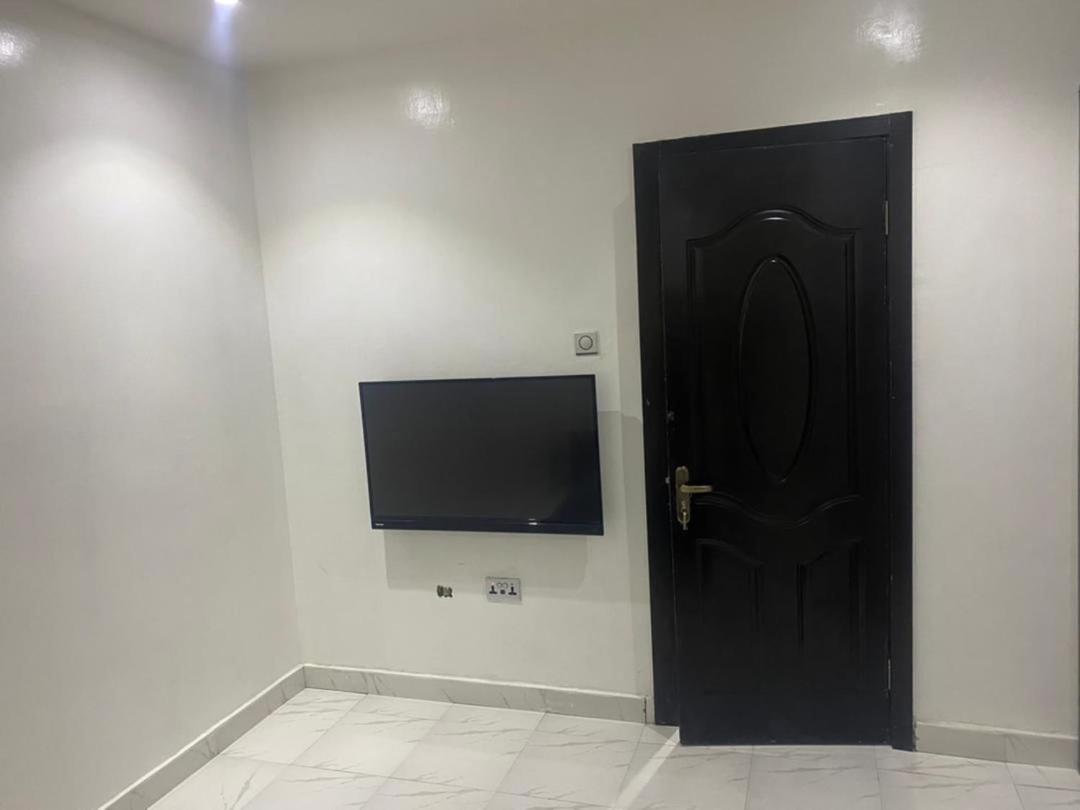 Cheerful 2 bedroom Vacation Home in Yaba - Housity