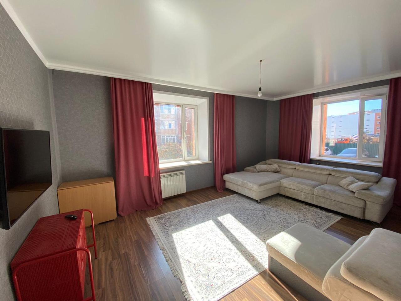 Kvartira 2kh komnatnaia 67kv m - Housity