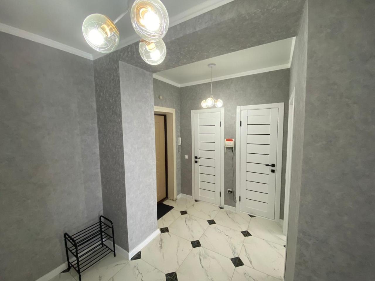 Kvartira 2kh komnatnaia 67kv m - Housity