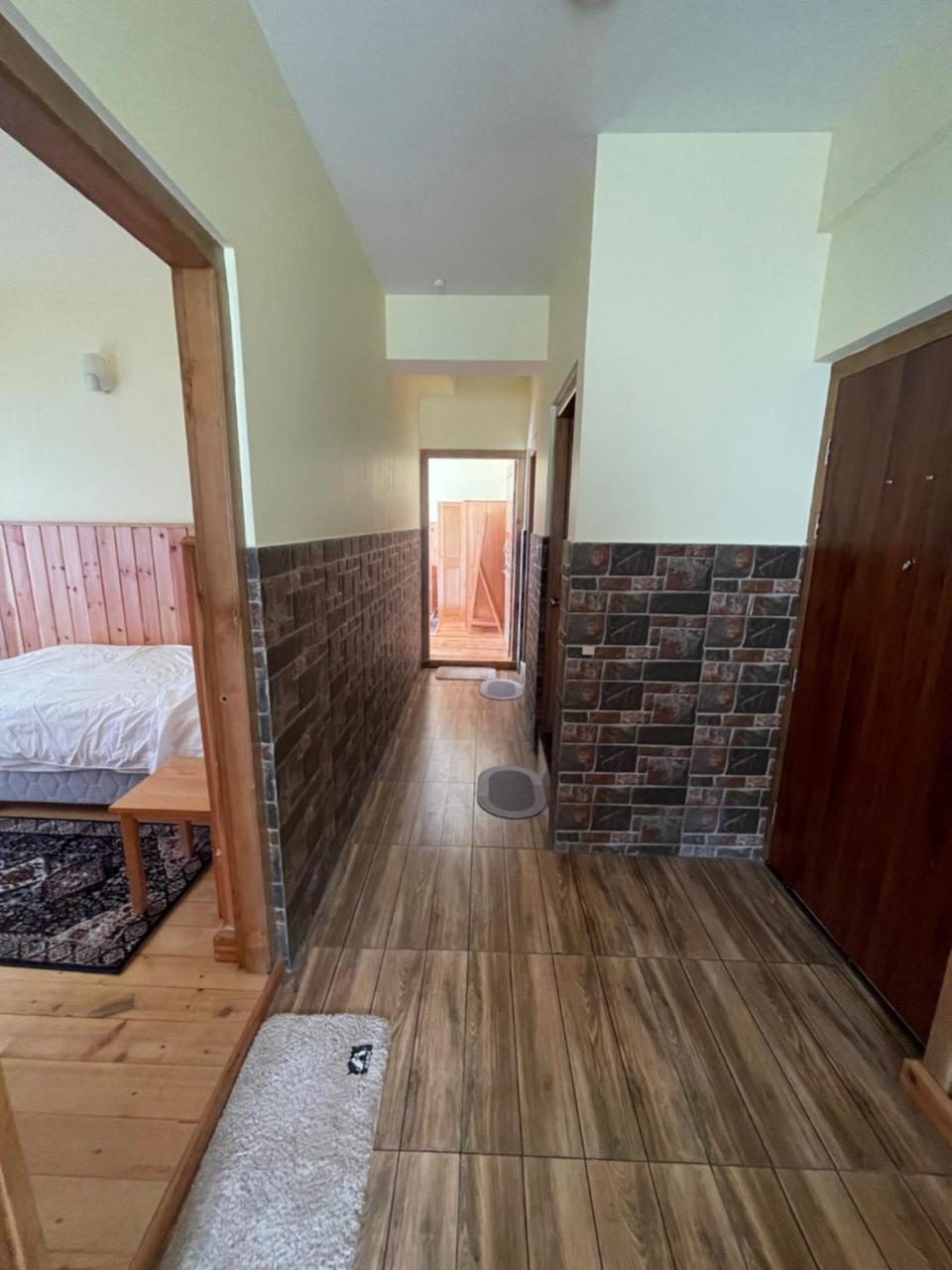 Tashis Furnished - Housity