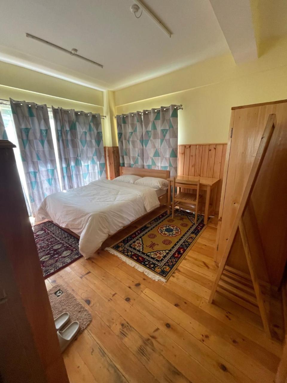 Tashis Furnished - Housity