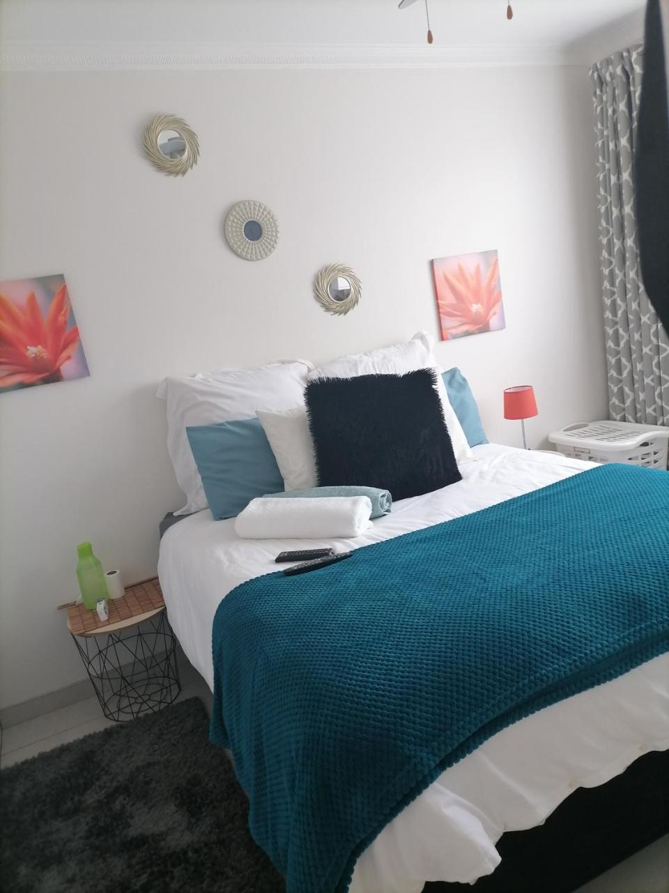 Sarie Marais Illovo Beach - Housity