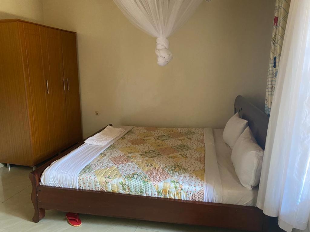 ROOMS TO Stay AT BLB Near NYANDUNGU PARK - Housity