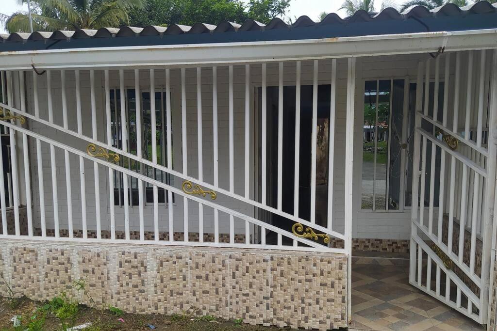 Comodo Alojamiento Playa Juanchaco Bahia malaga - Housity