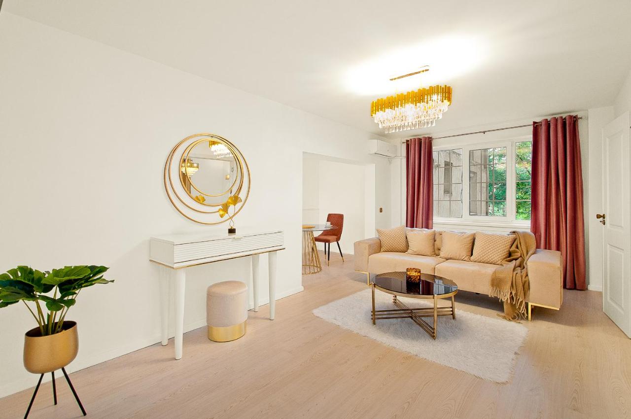 Glamour - Housity