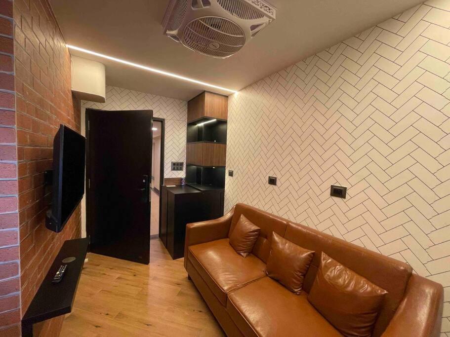 Modern & Cozy 1 bedroom apartment near the airport - Housity