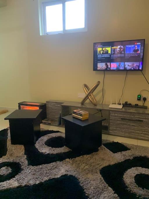Trafina Homes-Lovely 1 bedroom - Housity