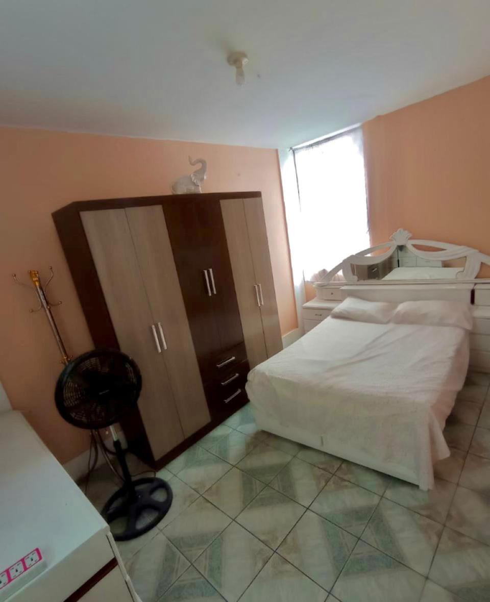 DEPARTAMENTO CERCA AL AEROPUERTO, 2 HABITACIONES, EXCELENTE UBICACION - Housity