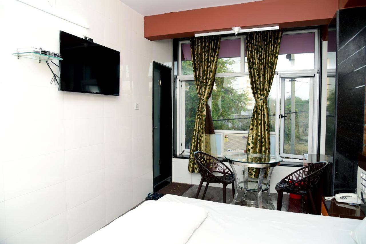 Gangeshwar Guest House - Housity