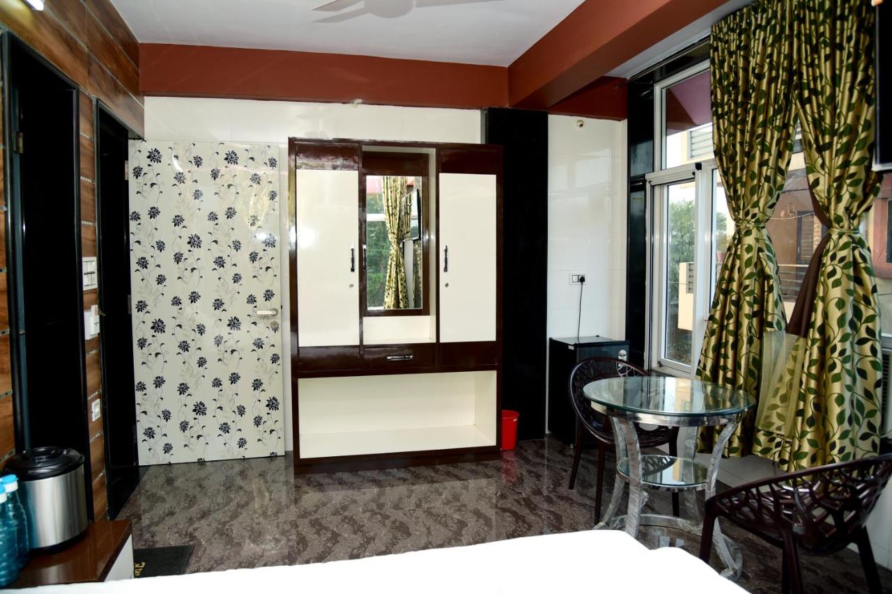 Gangeshwar Guest House - Housity