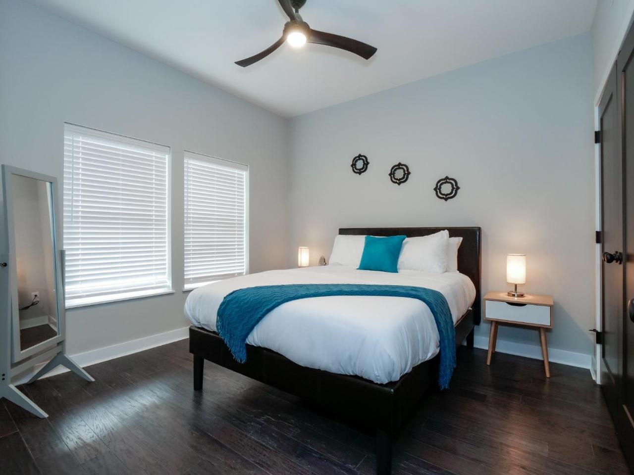 1 Bedroom Condo 10 Minutes from First Energy Stadium C2 - Housity