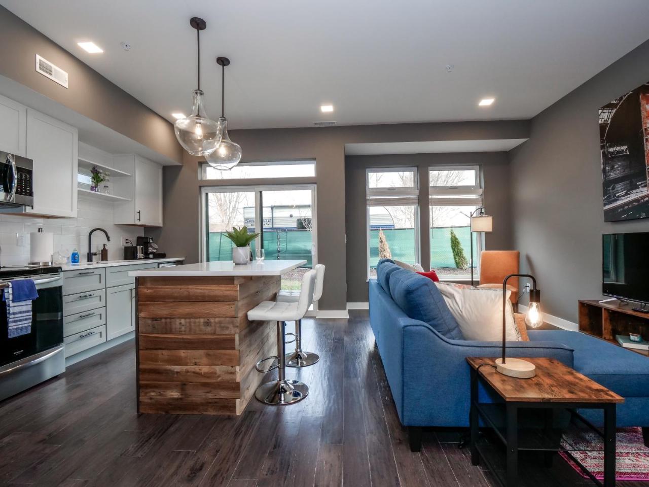 1 Bedroom Condo 10 Minutes from First Energy Stadium C2 - Housity