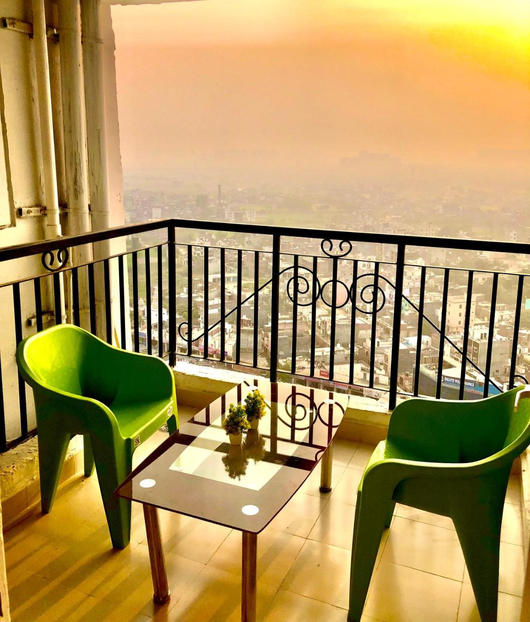 Kingston by gaur city 2 - Housity