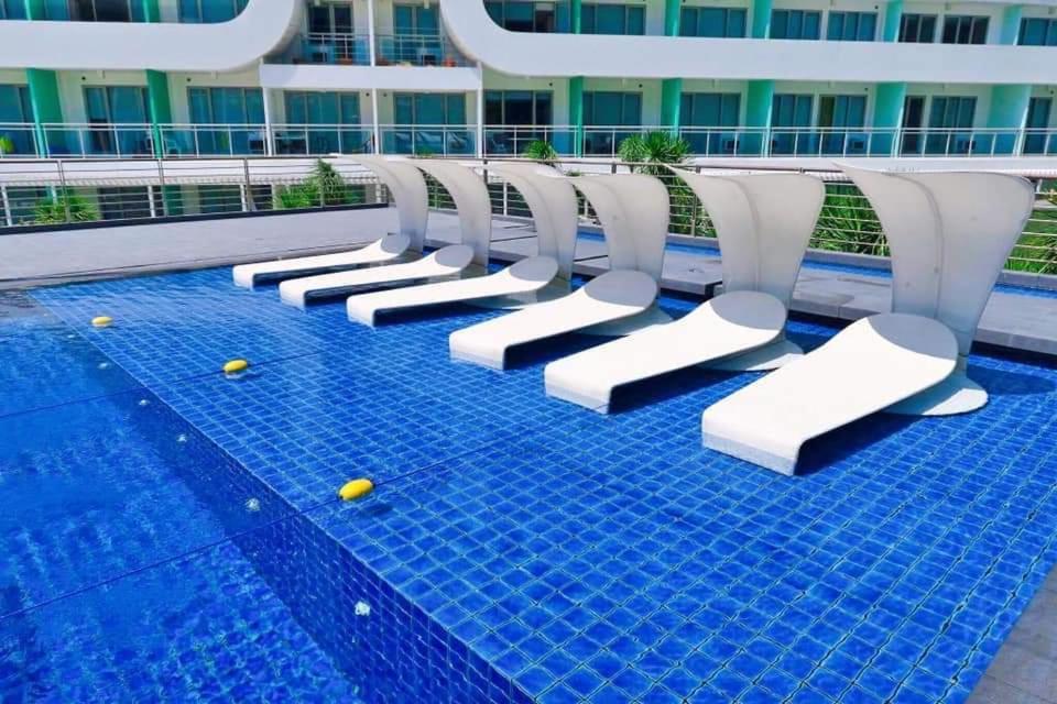 Image: 2BR - Azure Urban Resort & Condos