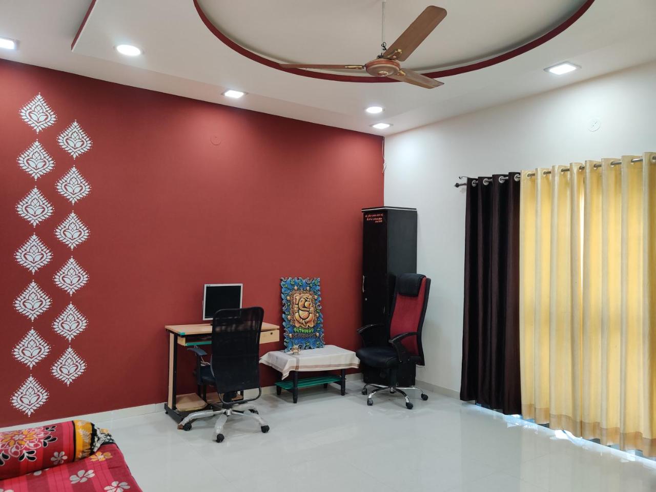 Rajlakshmi Niwas (Akkolkot, Tuljapur, Pandharpur, Gangapur) - Housity