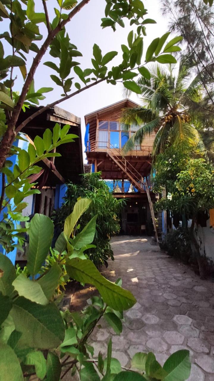 Image: Surf Beach Hotel