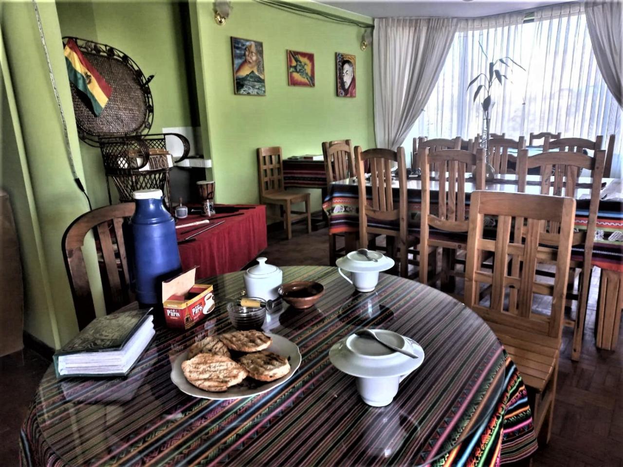 kz Hostal - Housity