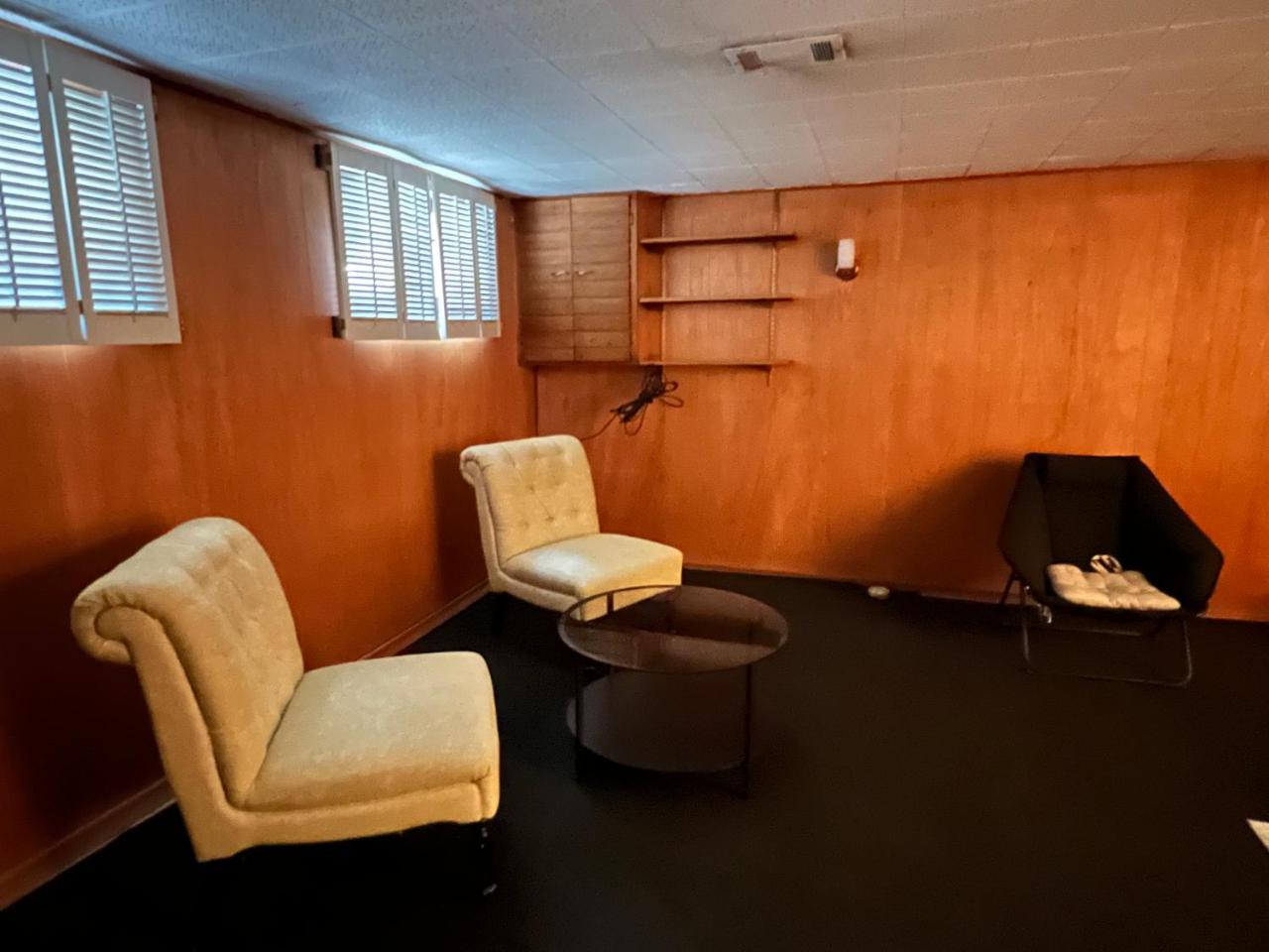 1 bed 1 bath Guest suite - Housity