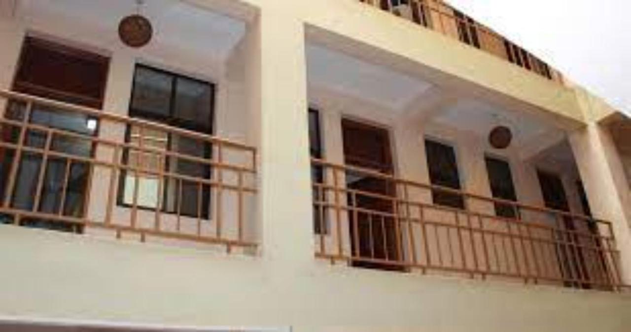 Roof Galaxy Hotel - Housity