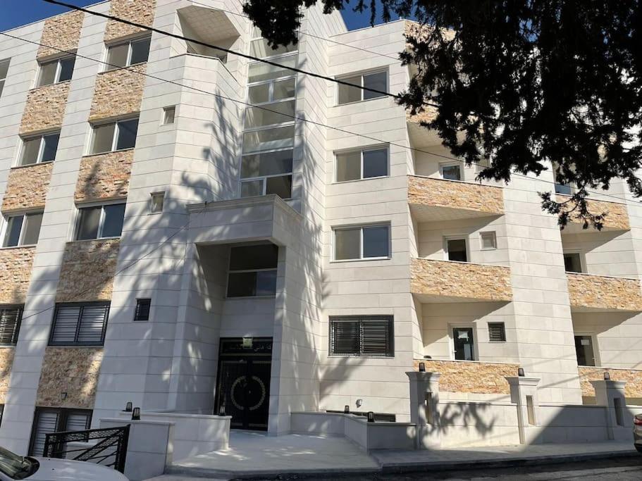location really is everything! - Housity