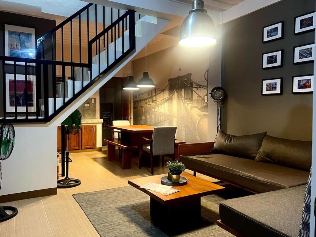 Keep calm and feel New York! - Housity