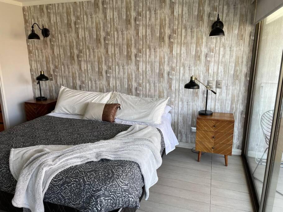 Mall Parque Arauco. Piscina Temperada + King Bed