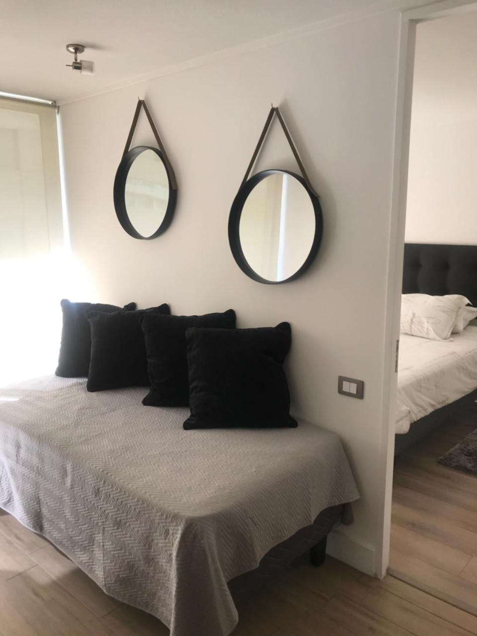 C�modo ,impecable , 4 Mts Clinica las Condes