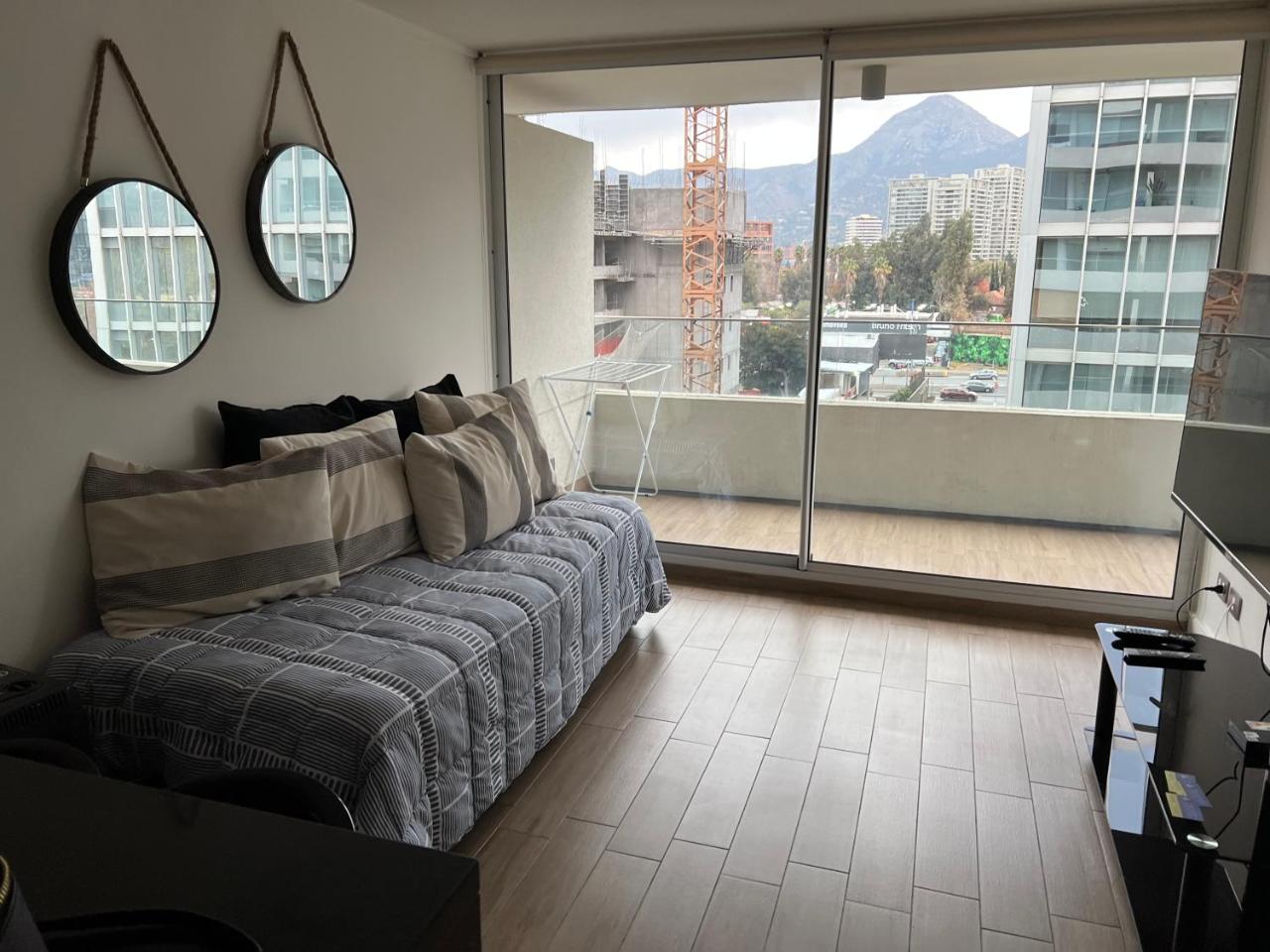 6 Metros Cl�nica Las Condes (impecable )