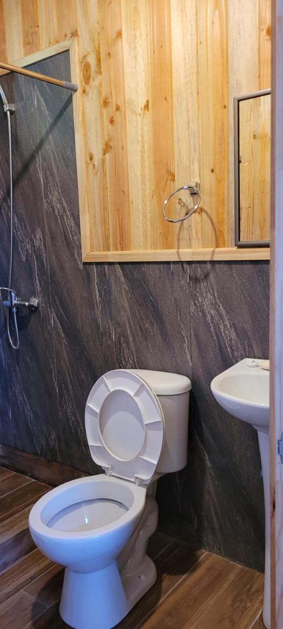 Caba�as Troncos de Relin