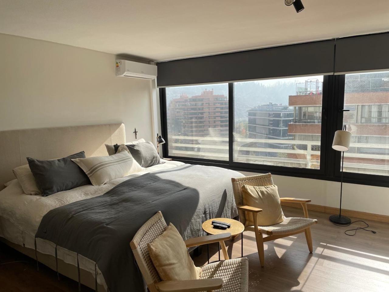 Santiago, Vitacura, amplio departamento